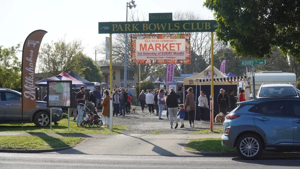 Entrance to the Trafalgar Farmers Market at the bowls club